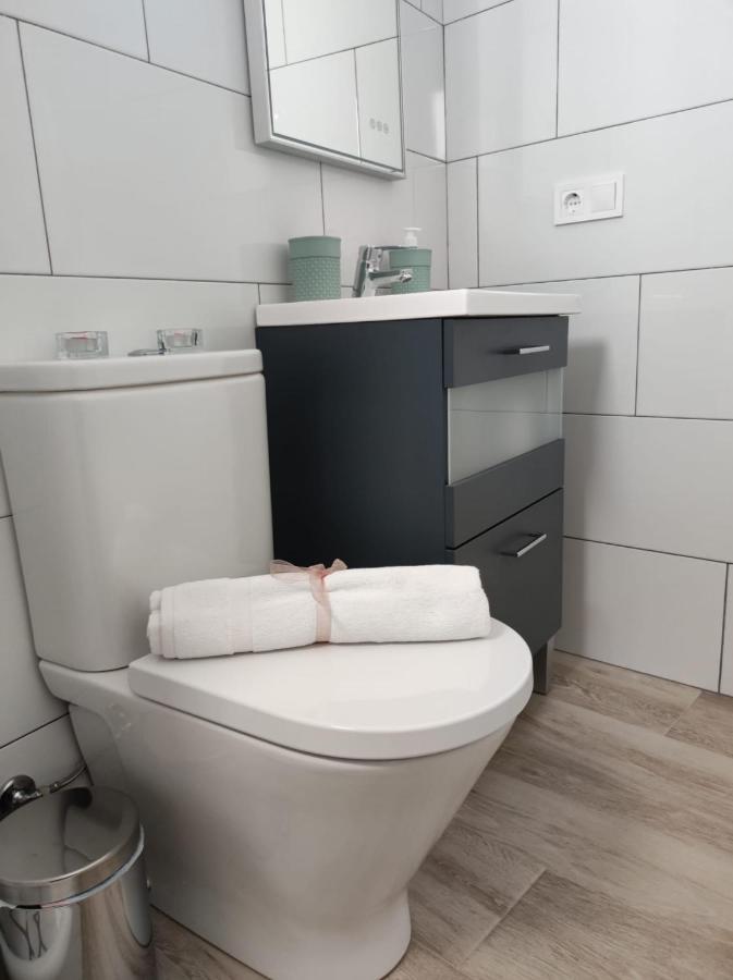 이코드레로스비노스 Casa Piramide 2. Terraza Wifi Y Parking Privado 빌라 외부 사진